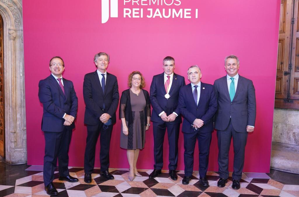 Jose María Tortosa, presidente de Amefmur, asistió al acto de entrega de los Premios Rei Jaime I