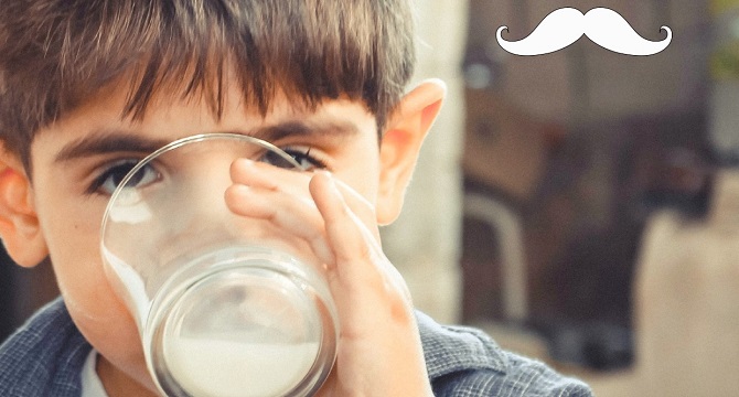 MARNYS se une a la campaña solidaria ‘Píntale un bigote de leche’