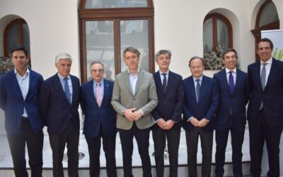 Las empresas familiares murcianas analizan los retos económicos junto a fondos de inversión para reforzar su competitividad